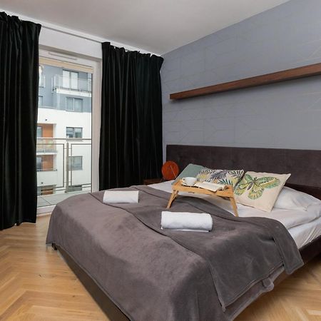 Superior Apartment With Balcony & Parking Gdansk By Noclegi Renters Prestige المظهر الخارجي الصورة
