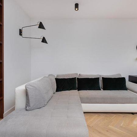Superior Apartment With Balcony & Parking Gdansk By Noclegi Renters Prestige المظهر الخارجي الصورة