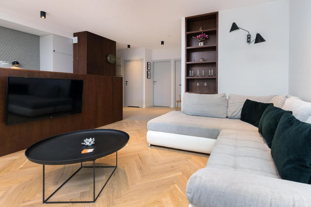 Superior Apartment With Balcony & Parking Gdansk By Noclegi Renters Prestige المظهر الخارجي الصورة
