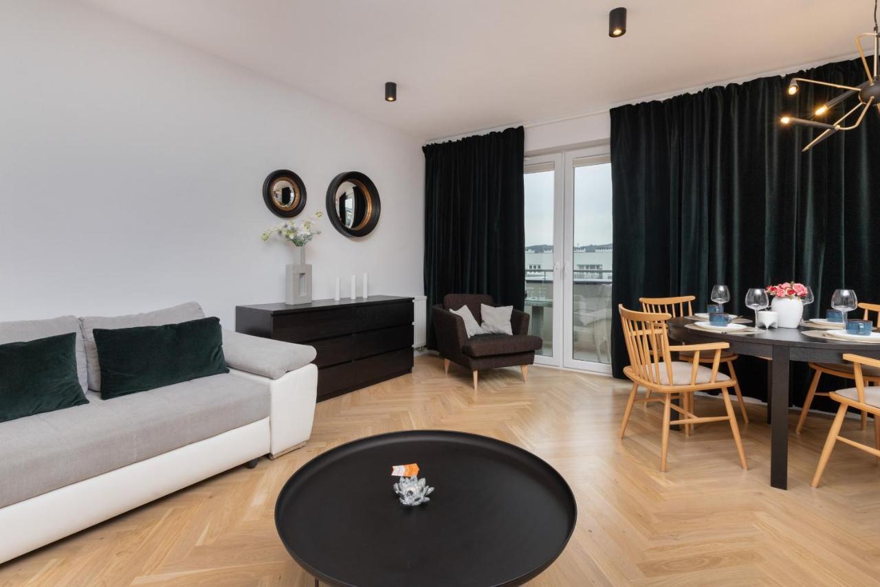 Superior Apartment With Balcony & Parking Gdansk By Noclegi Renters Prestige المظهر الخارجي الصورة